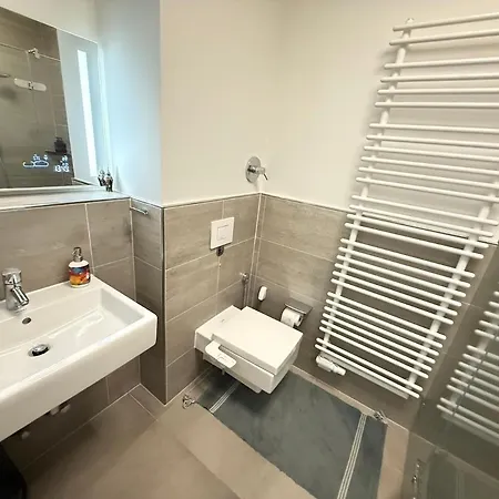 Premium Near Messe Apartment